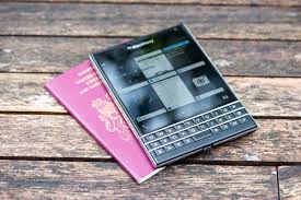 Blackberry Passport Q30 LTE (3GB, 32GB ROM) 13.0MP BlackBerry OS Cell Phone